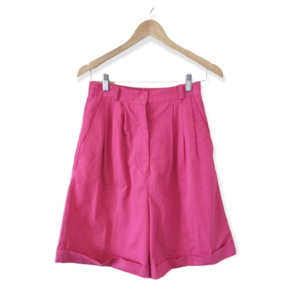 Vintage high waisted pleated shorts size medium - Picture 1 of 7